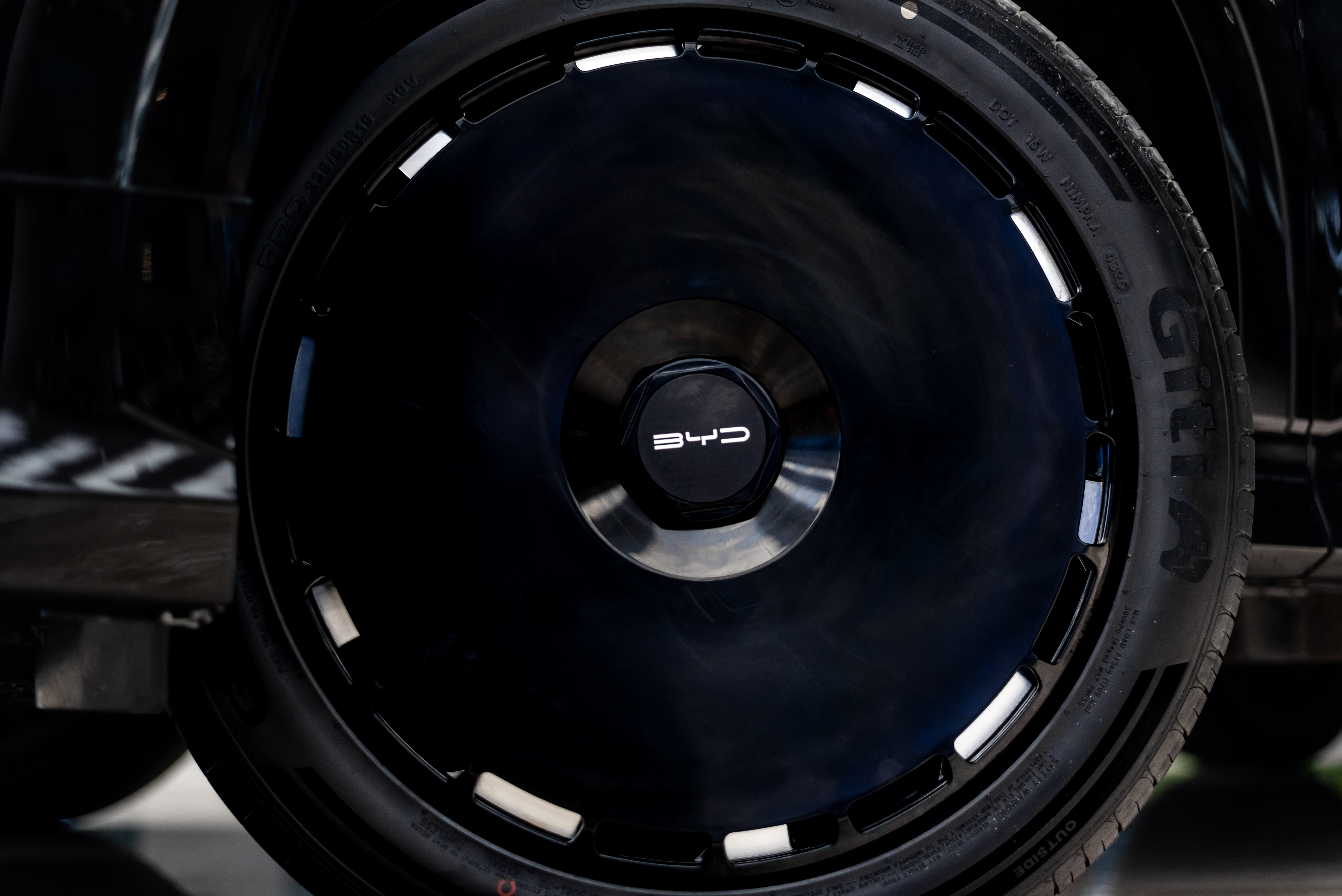 Gallery — BYD Sealion 6 Cosmos Black